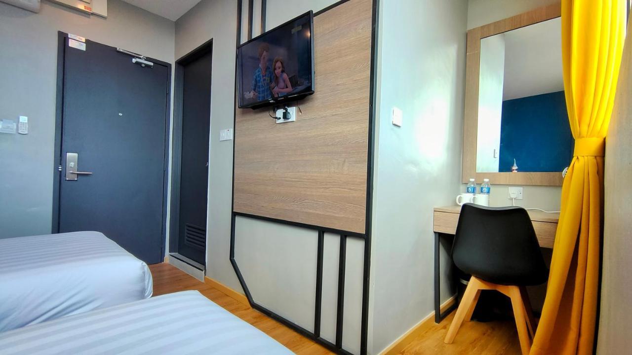 Uptown Hotel Semporna Exterior photo
