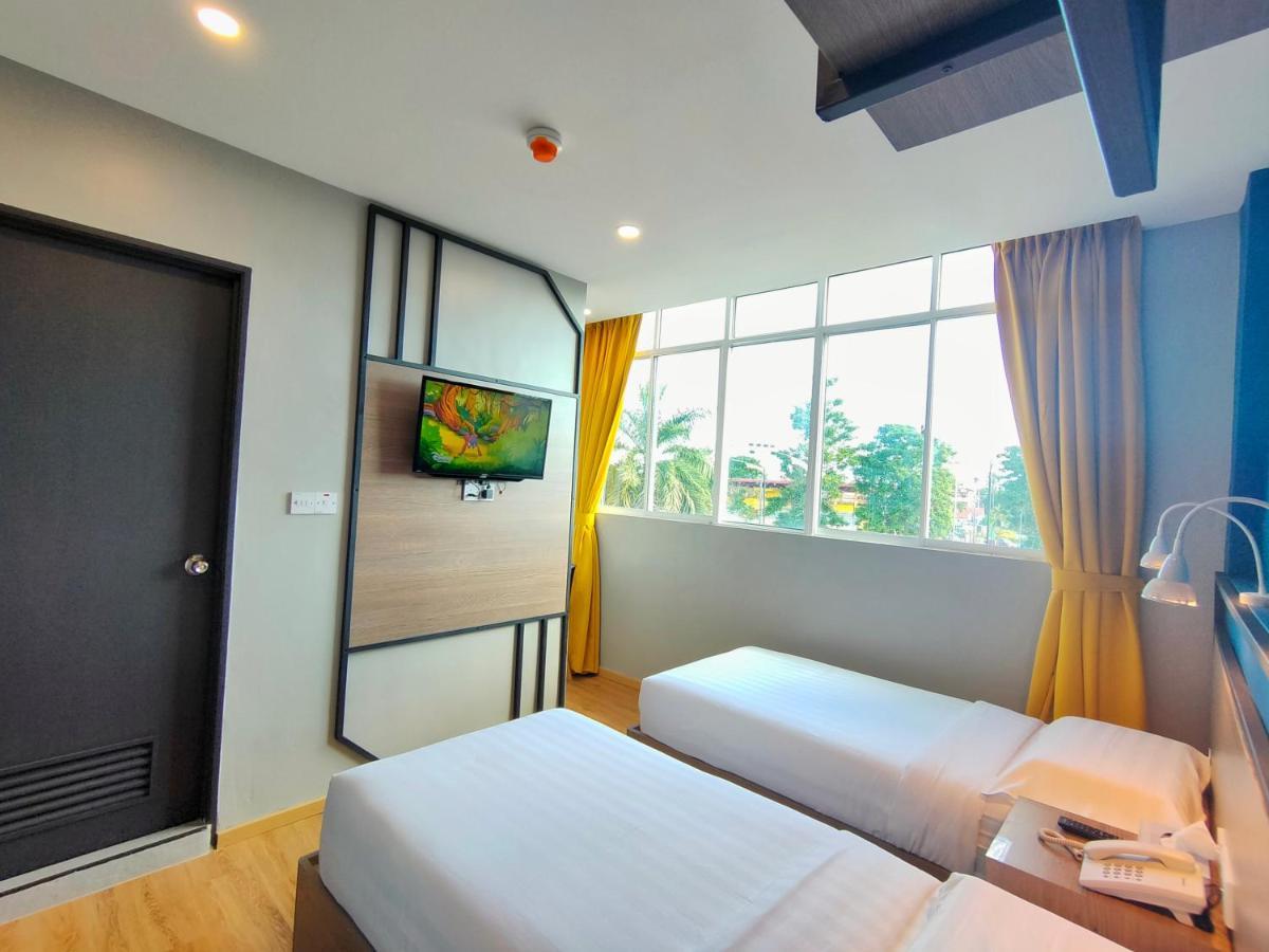 Uptown Hotel Semporna Exterior photo