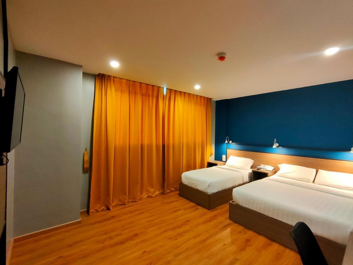 Uptown Hotel Semporna Exterior photo